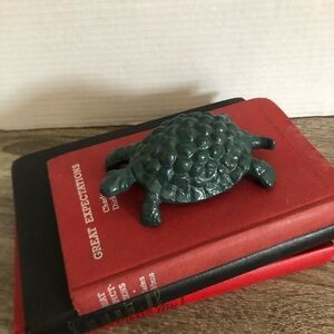 Vtg Cast Metal Turtle Paperweight